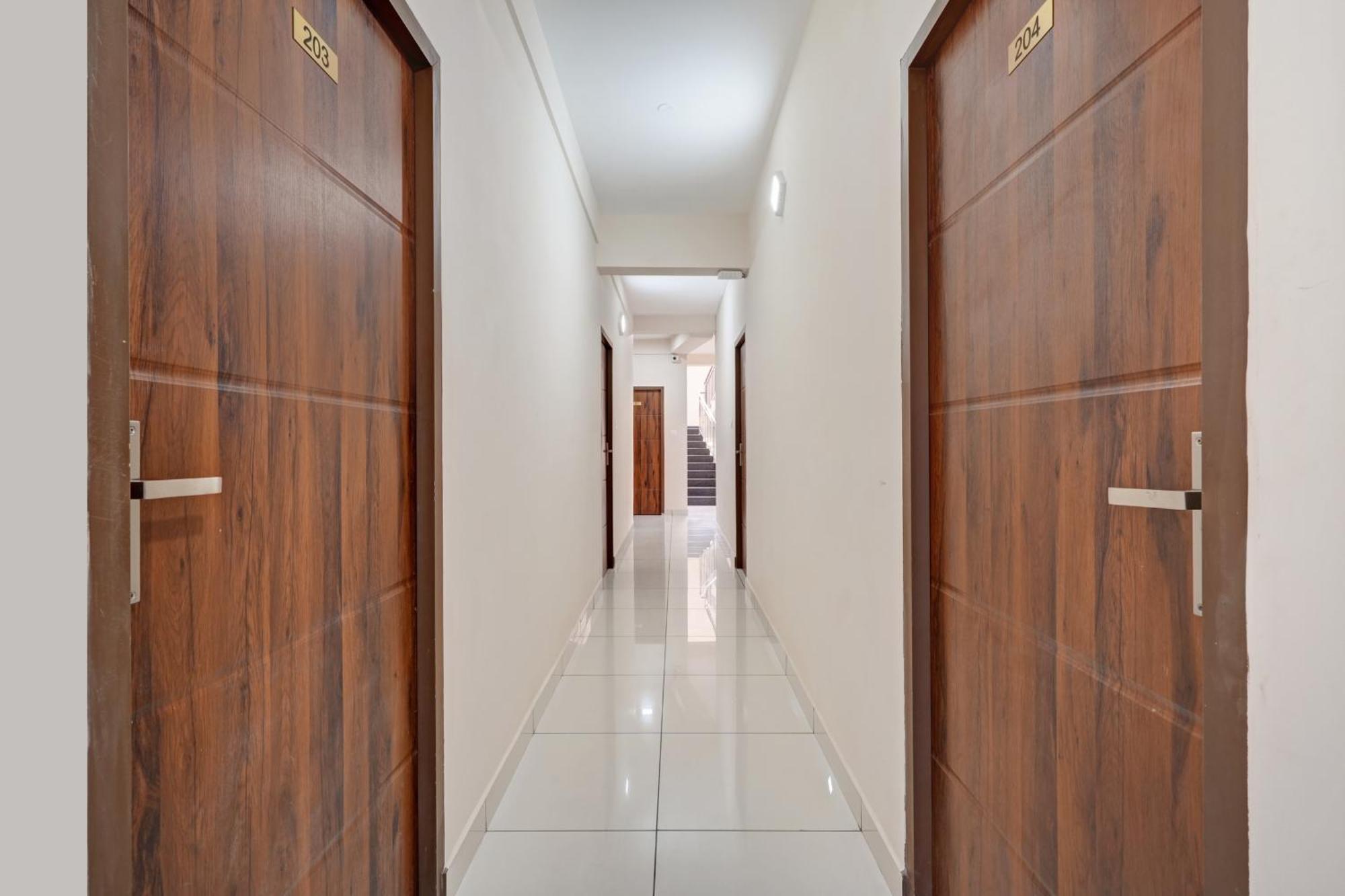 Gypsy Hotel Cusat Kochi Exteriér fotografie