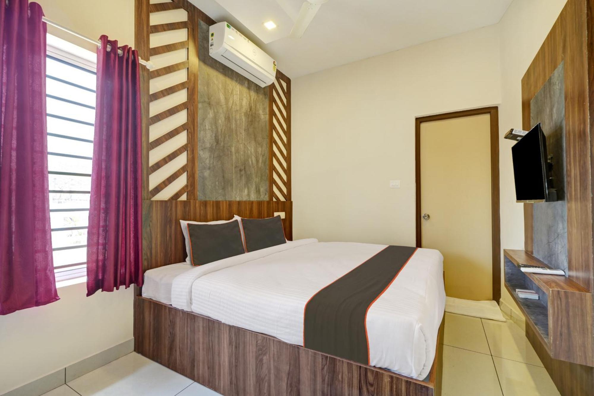 Gypsy Hotel Cusat Kochi Exteriér fotografie