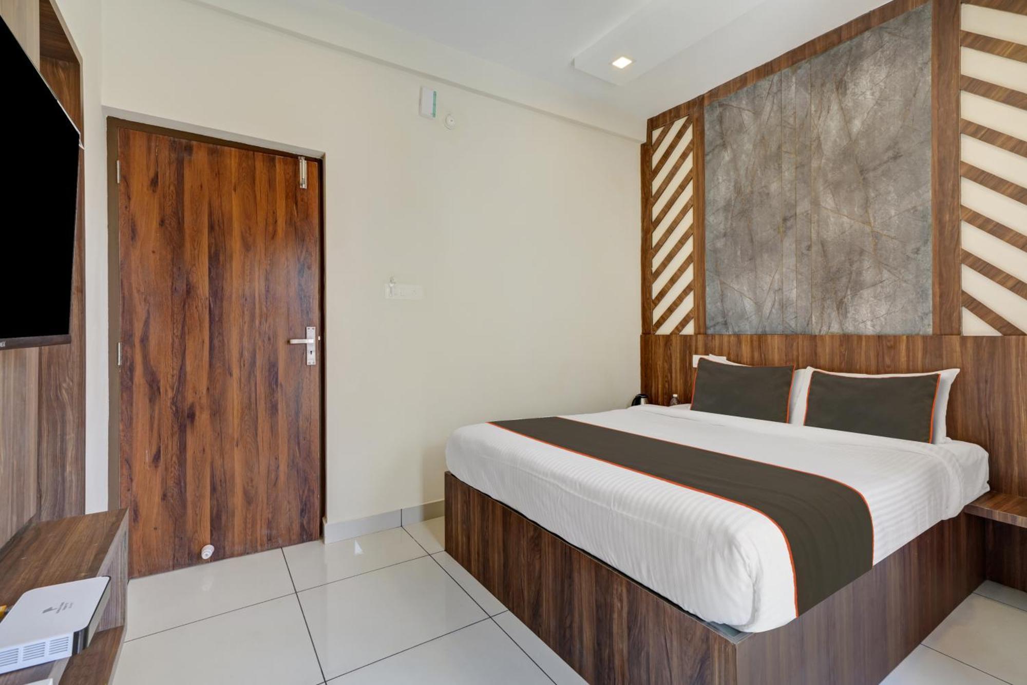 Gypsy Hotel Cusat Kochi Exteriér fotografie