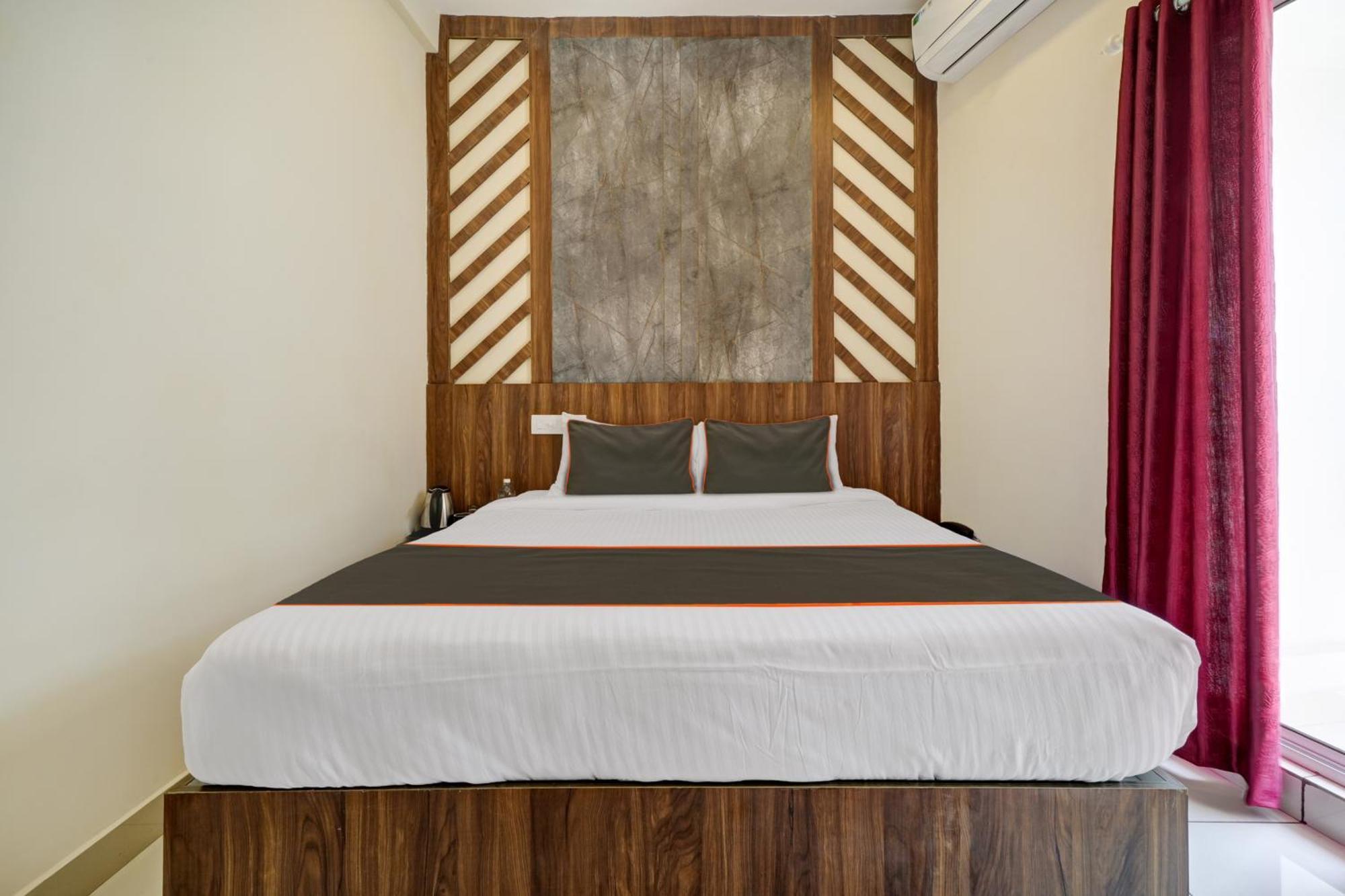 Gypsy Hotel Cusat Kochi Exteriér fotografie