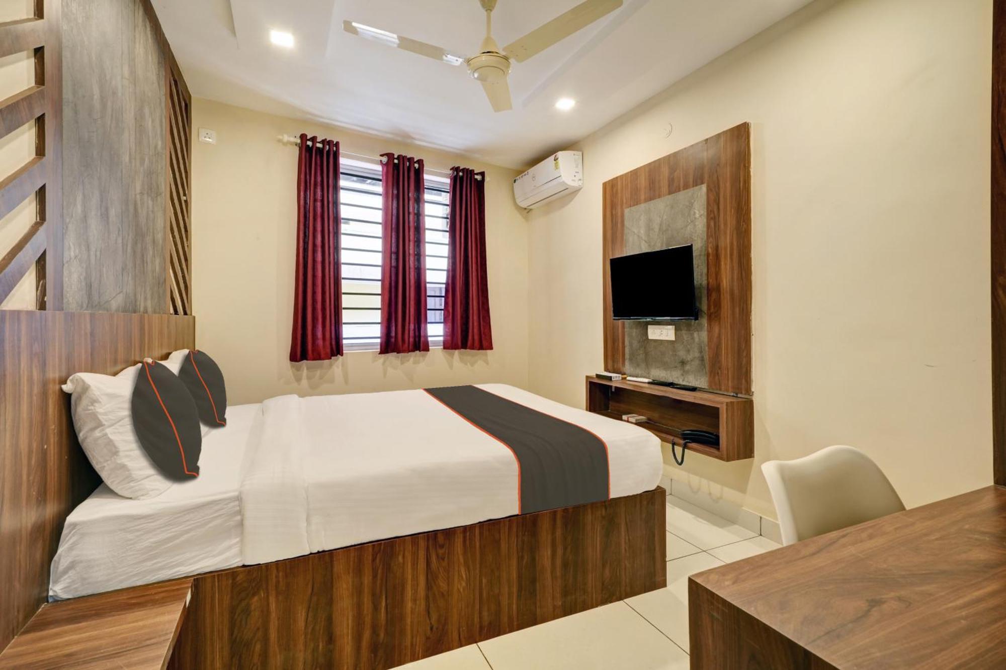 Gypsy Hotel Cusat Kochi Exteriér fotografie