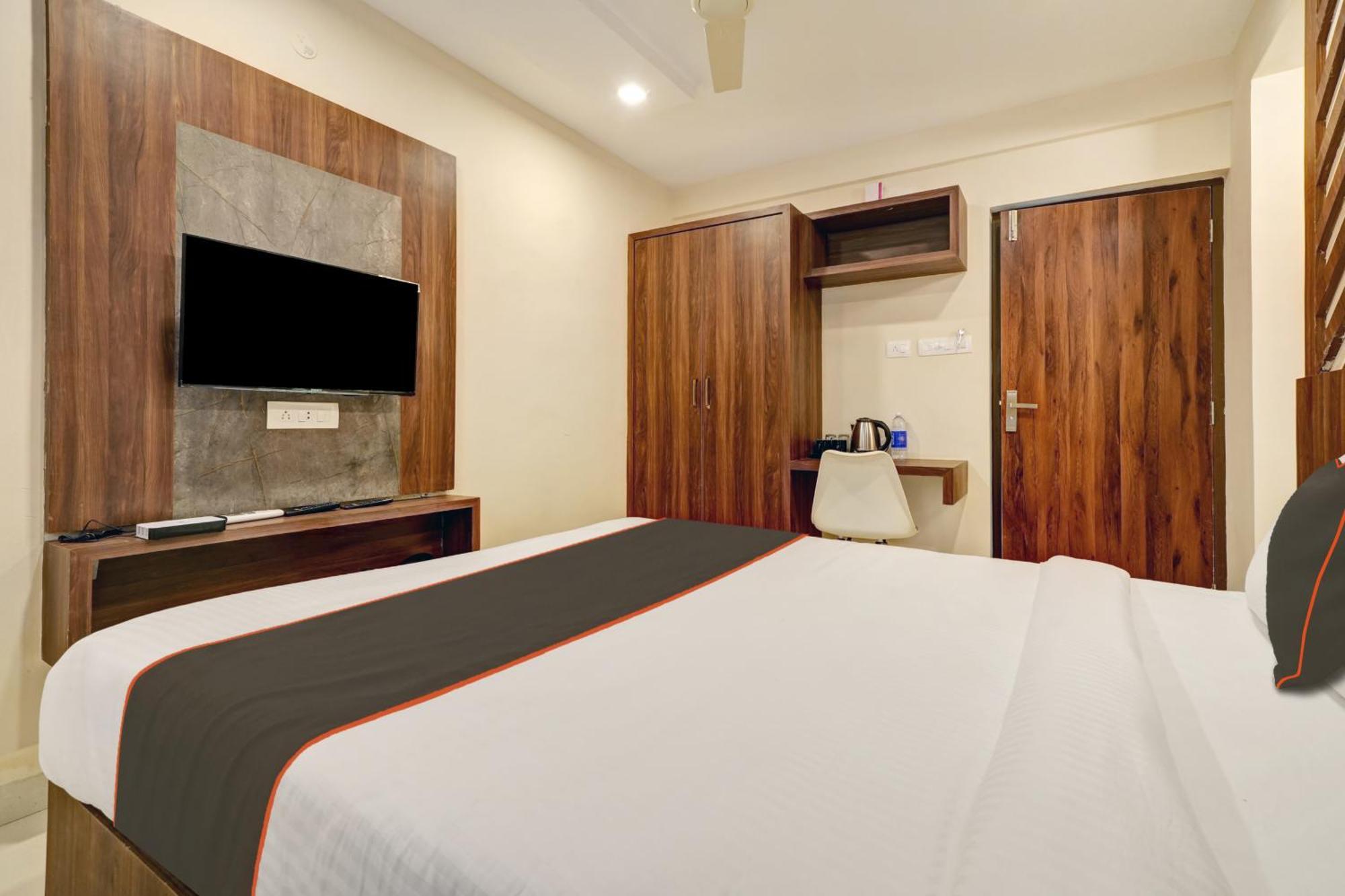 Gypsy Hotel Cusat Kochi Exteriér fotografie