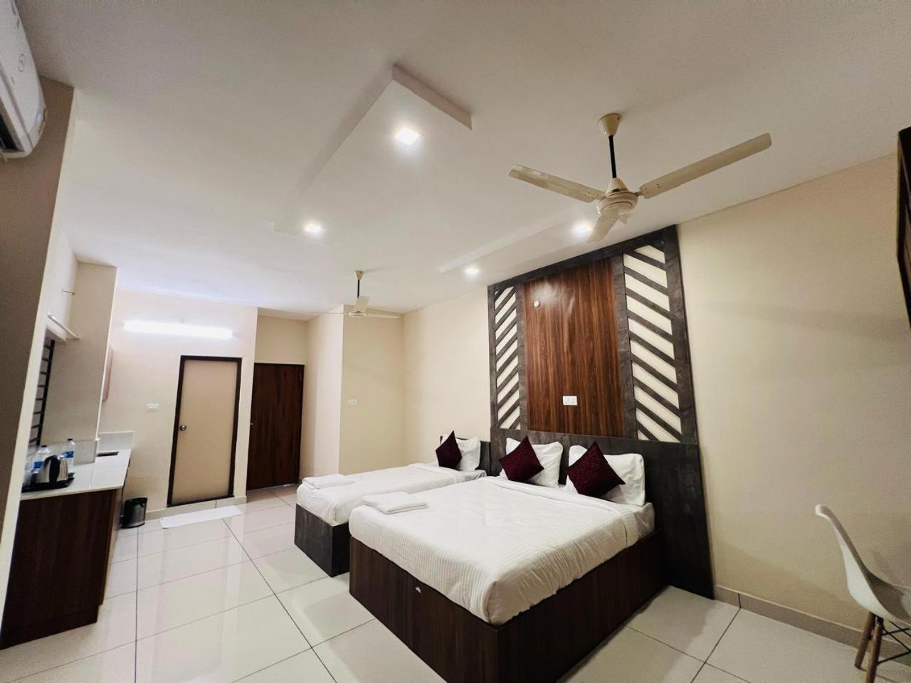 Gypsy Hotel Cusat Kochi Exteriér fotografie